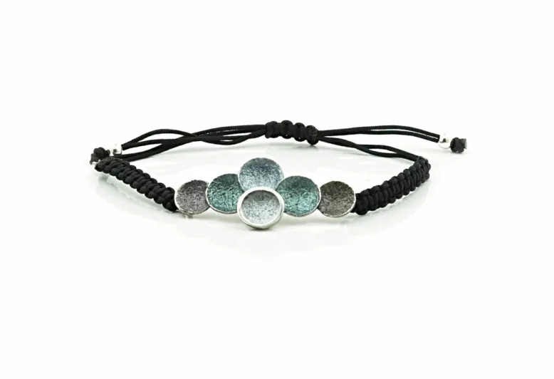 Graues Makramee-Armband Singular