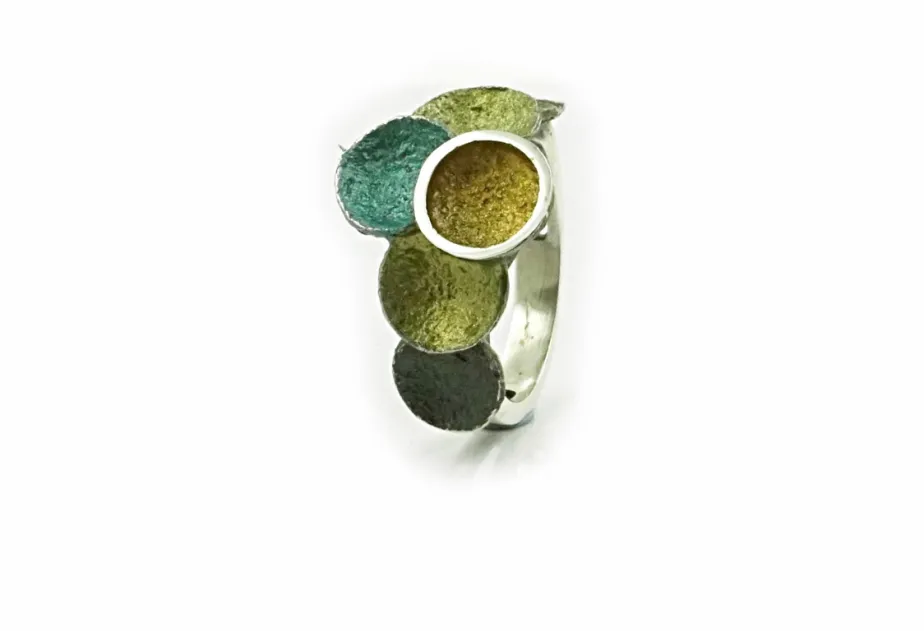 Singular green Small ring
