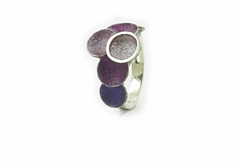Pequeño anillo violeta Singular, 6 círculos