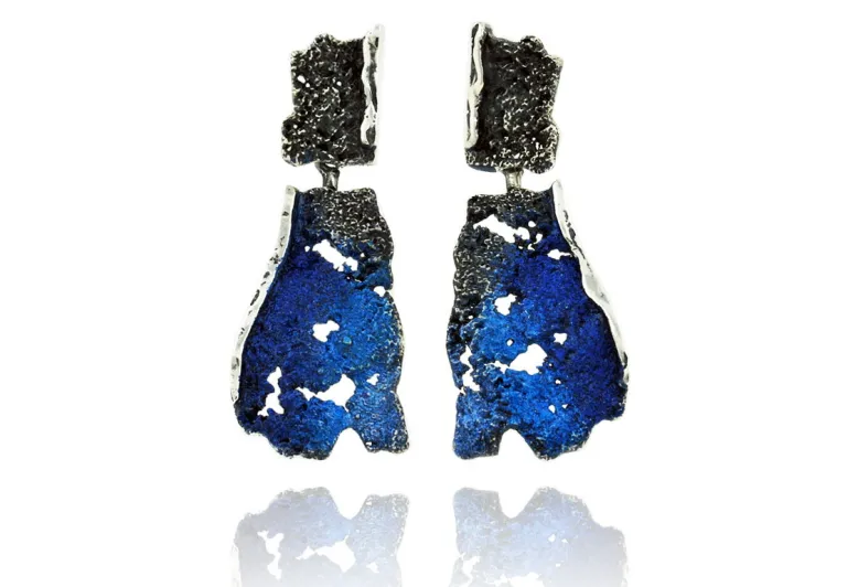 2 pieces electric-blue Intenzza earrings