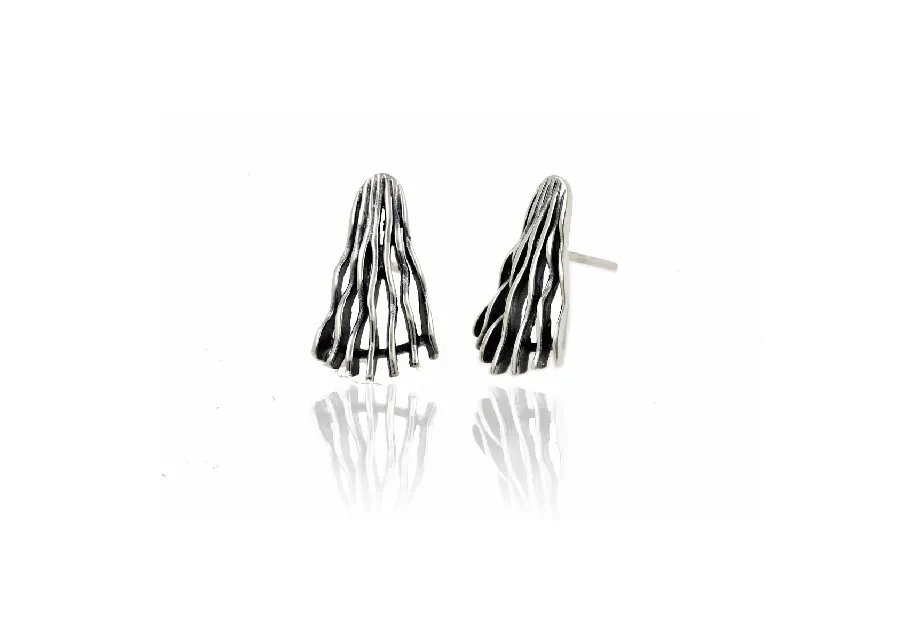 Medium oxidized fan earrings