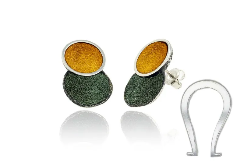Singular big green 2 round earring