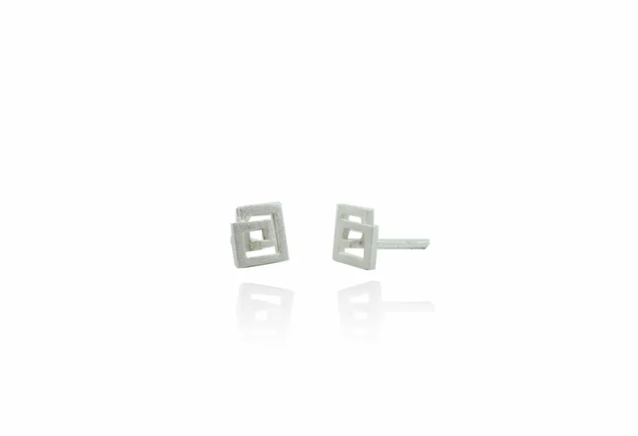 Zoom square earring