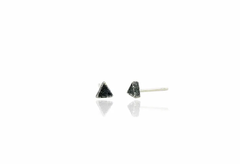 Pendientes TOY Triangulares Pequeños