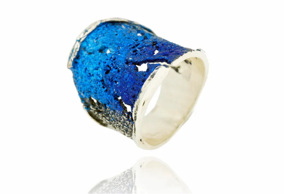 Großer elektrisch-blauer Ring Intenzza