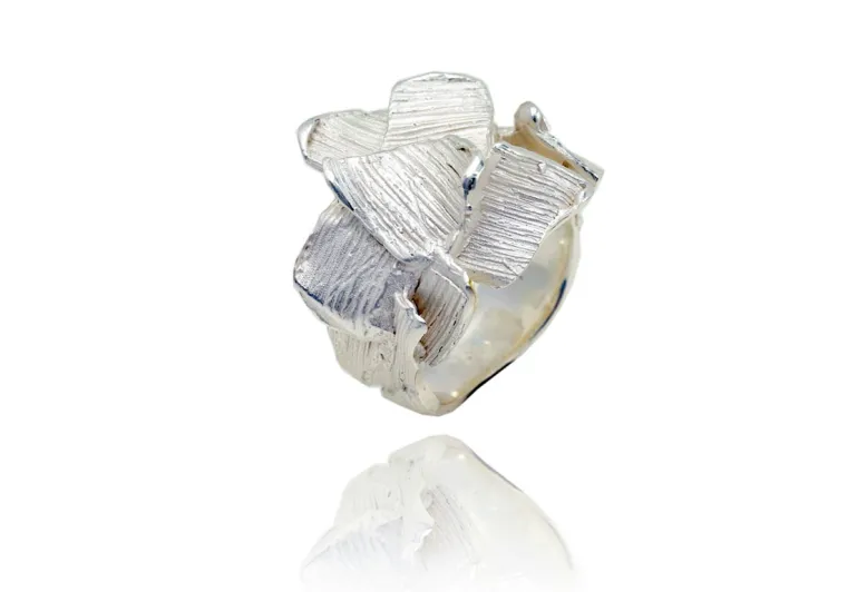 Anillo summum pequeño 