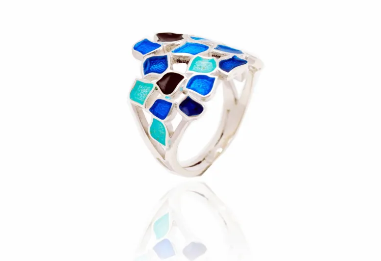 Blue leaves ring