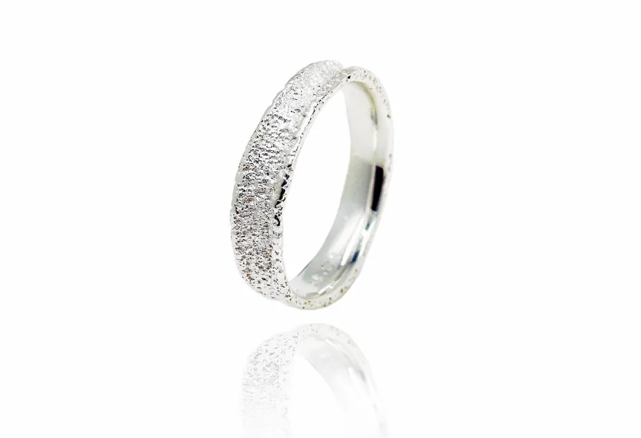 Desert white ring