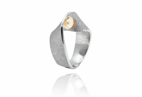 Anillo Moebius Grande con Perla Interna