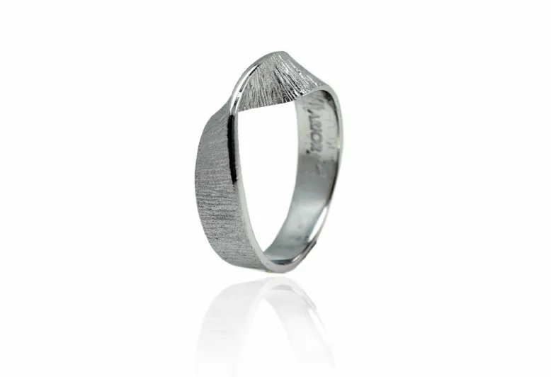 Anillo Moebius Pequeño