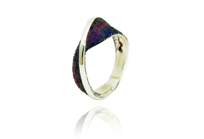 Anillo Moebius Lila con Textura