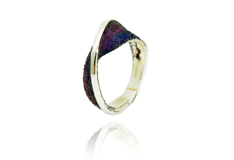 Anillo Moebius Lila con Textura