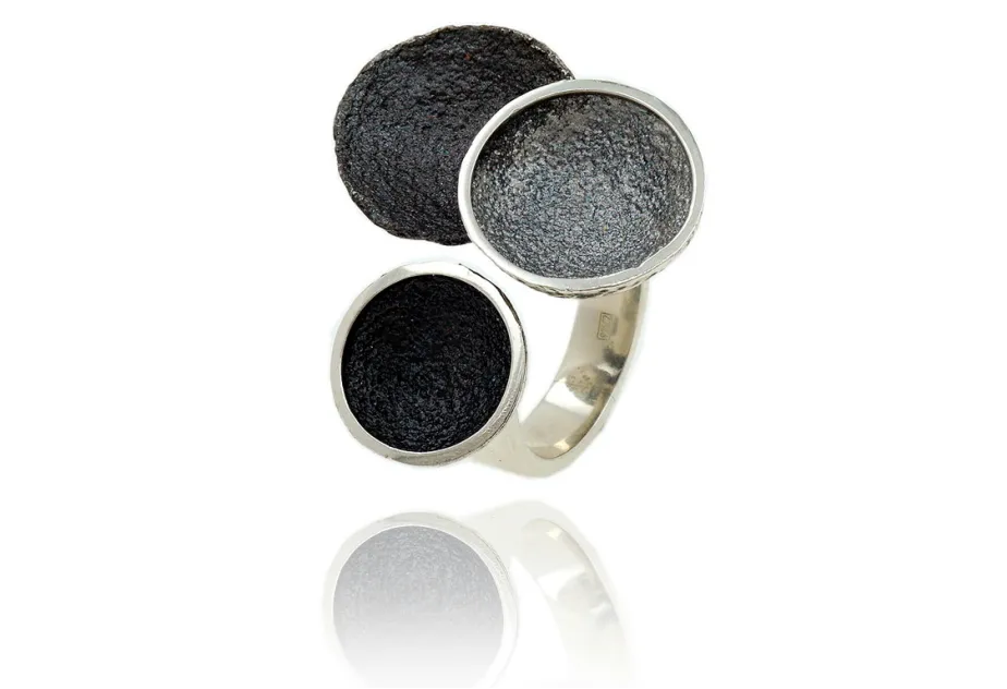 Grauer Ring Singular