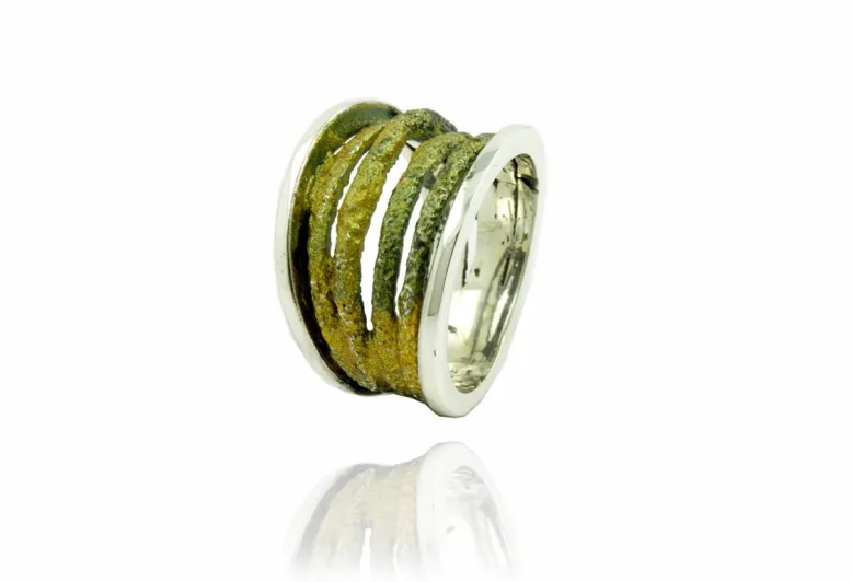 Anillo Dynamic Grande Verde Liquen