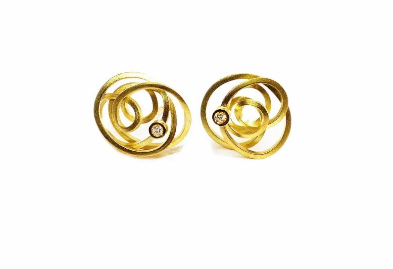 Caos gold earring