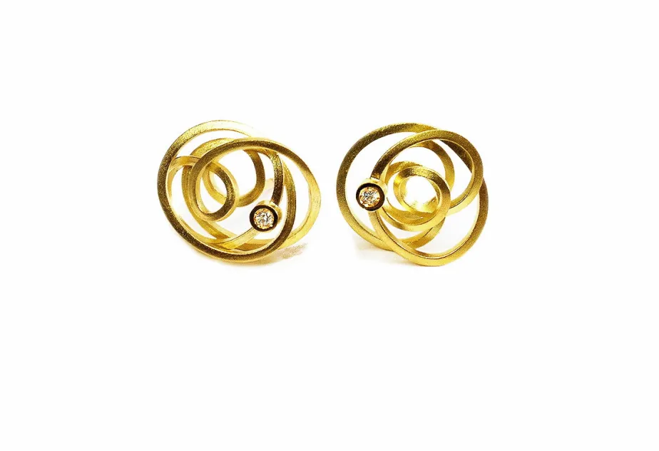 Caos gold earring