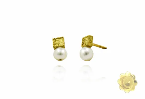 Pendientes pequeños cuadrados TOY con perla