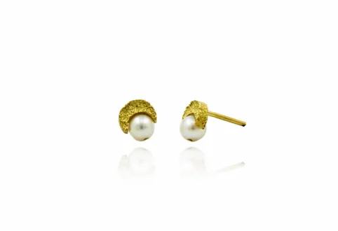 Pendientes medianos luna TOY con perla