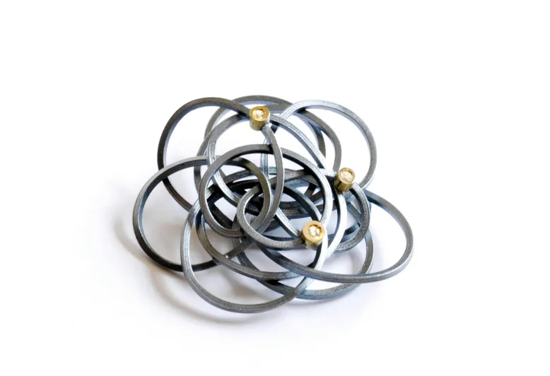 Kleiner Anhänger Caos, Silver und Gold mit Diamant