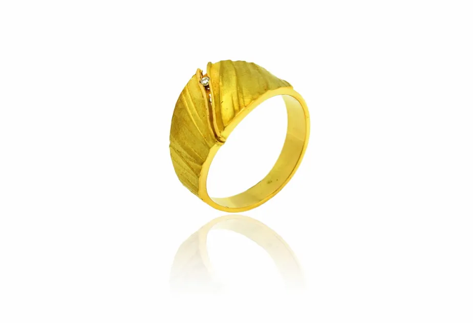 Ovaler Ring Desert mit Diamant