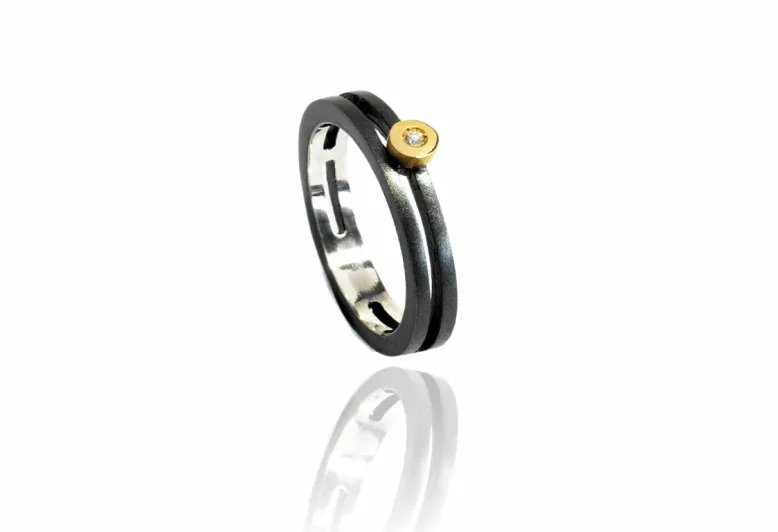 Round Dorm Ring, Gold