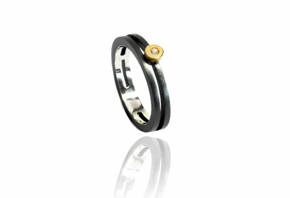 Round Dorm Ring, Gold