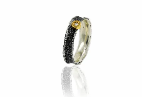 Dorm silver texture & round gold ring