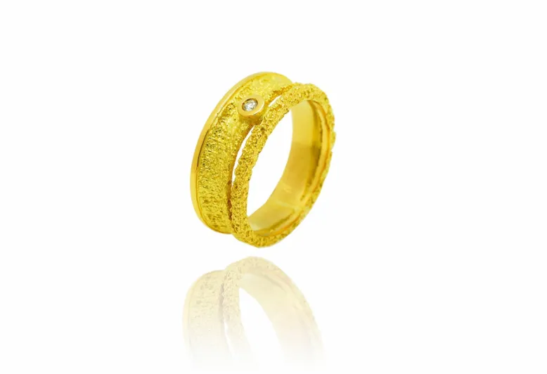 Anillo grande Alda con diamante