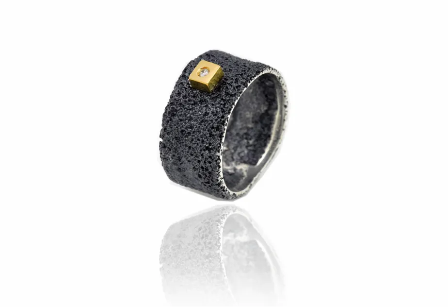 Anillo Geo cuadrado or+br alianza media caña