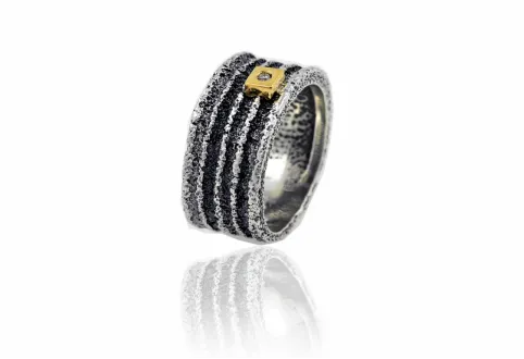 Anillo Geo cuadrado or+br alianza plana linias