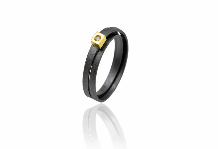 Lux ring