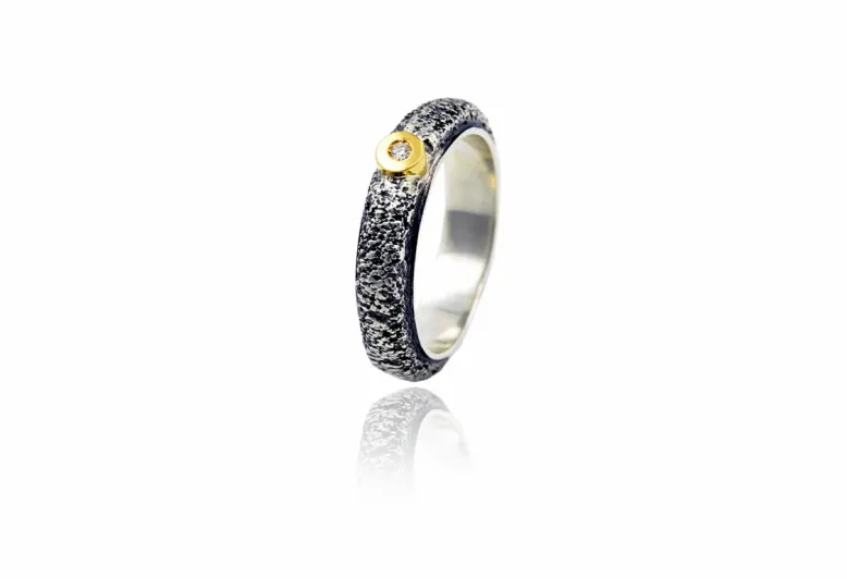 Kora ring