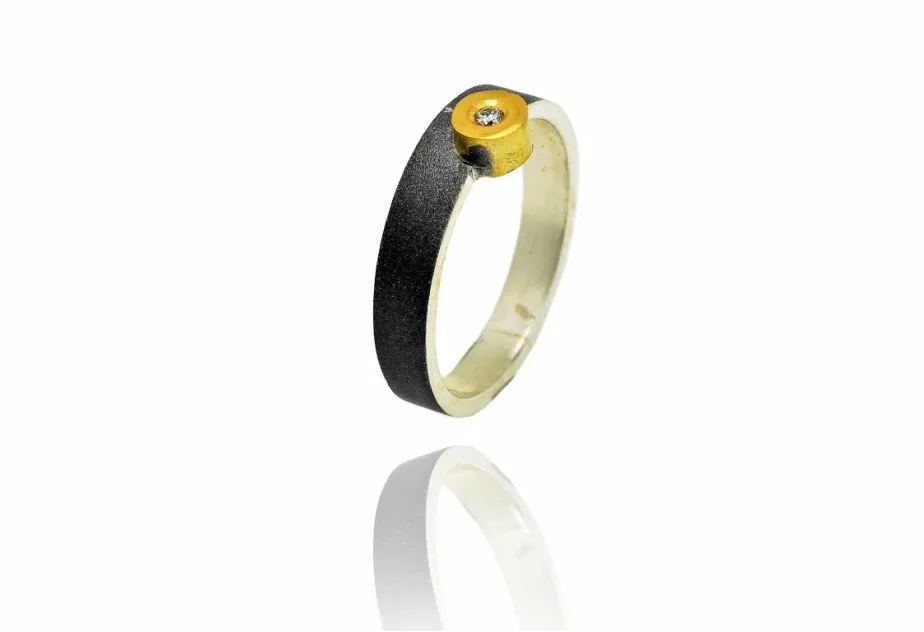 Ring Domen, Diamant in runder Fassung