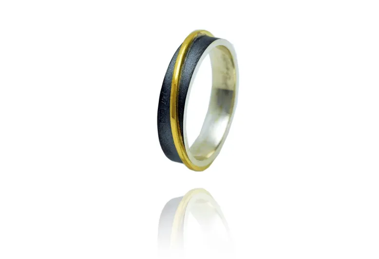Kurviger Ring Minera
