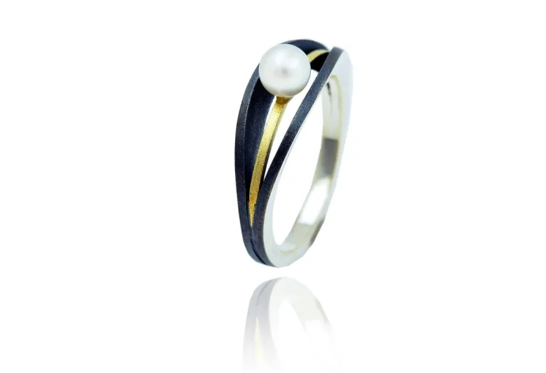 Ring Mannà, Silber und Gold und Perle