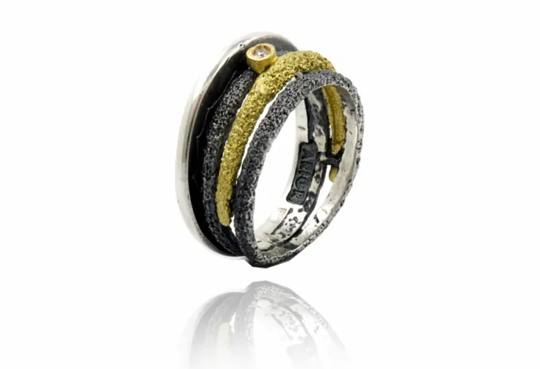 Dynamic little ring