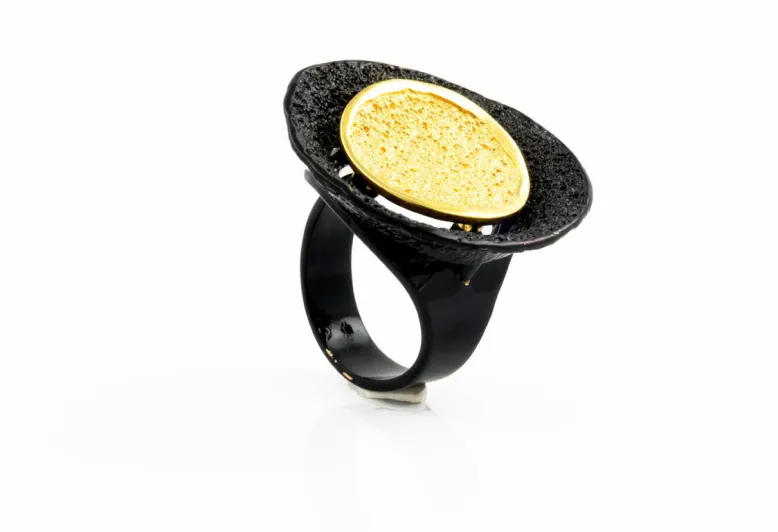Runa GoldenBlack Premium ring