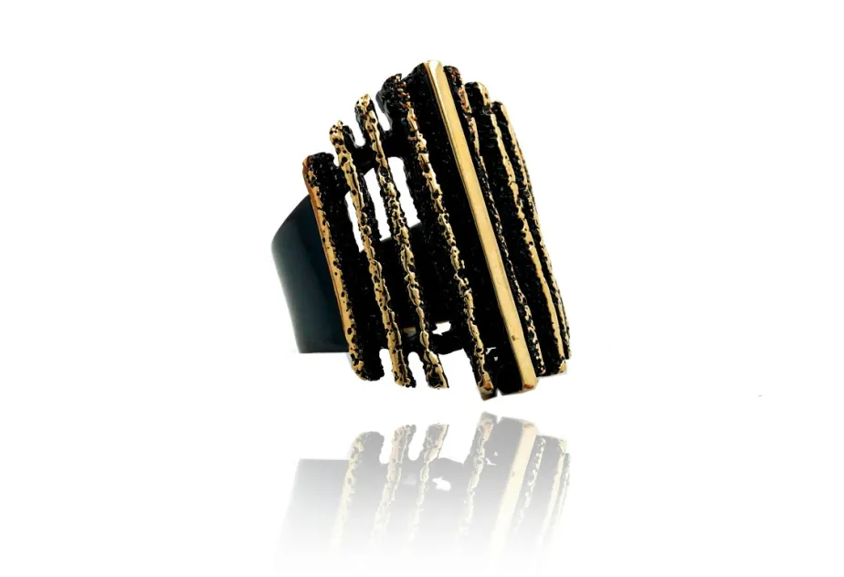 Junc GoldenBlack big ring