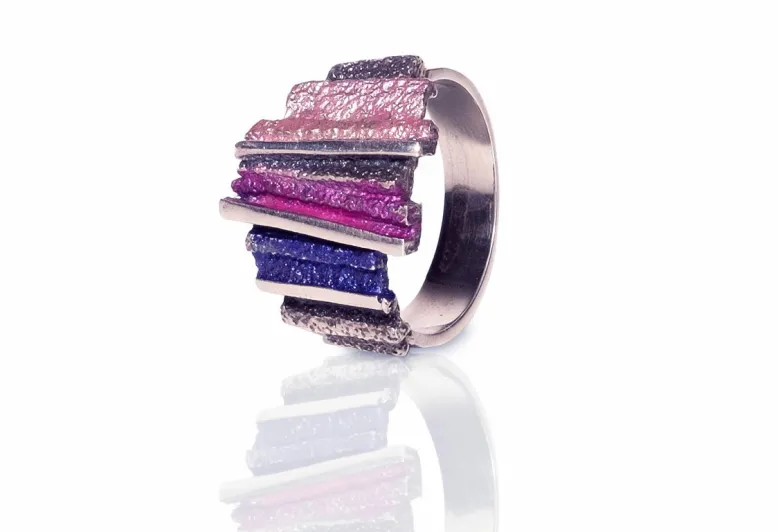 Anillo Dana lila pequeño