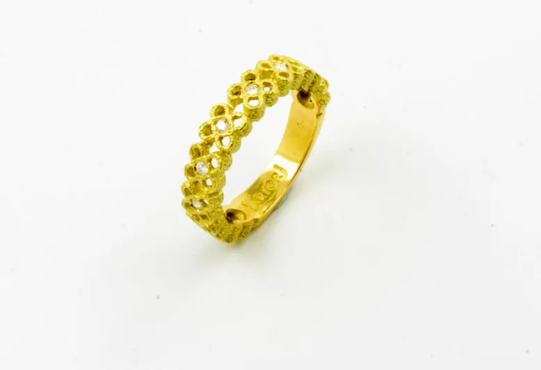 Textured Wedding Ring Panot