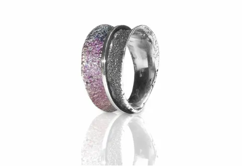 Osha magenta ring