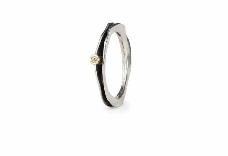 Anillo Fi con diamante