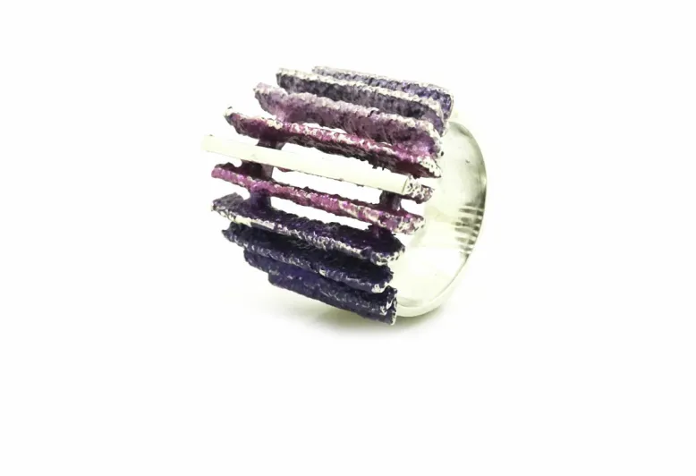 Großer violetter Ring Junc