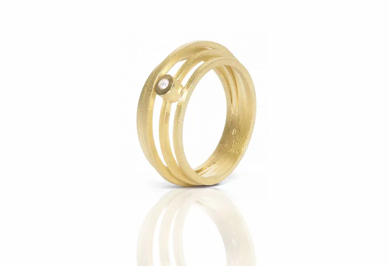 Ring Filum 5, Gold mit Diamant