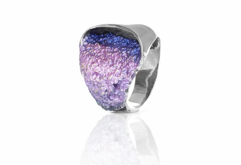 Kleiner violetter Ring Gala
