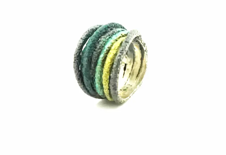 Sira green ring