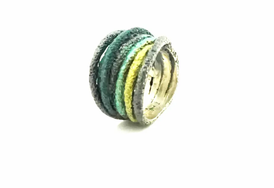 Sira green ring