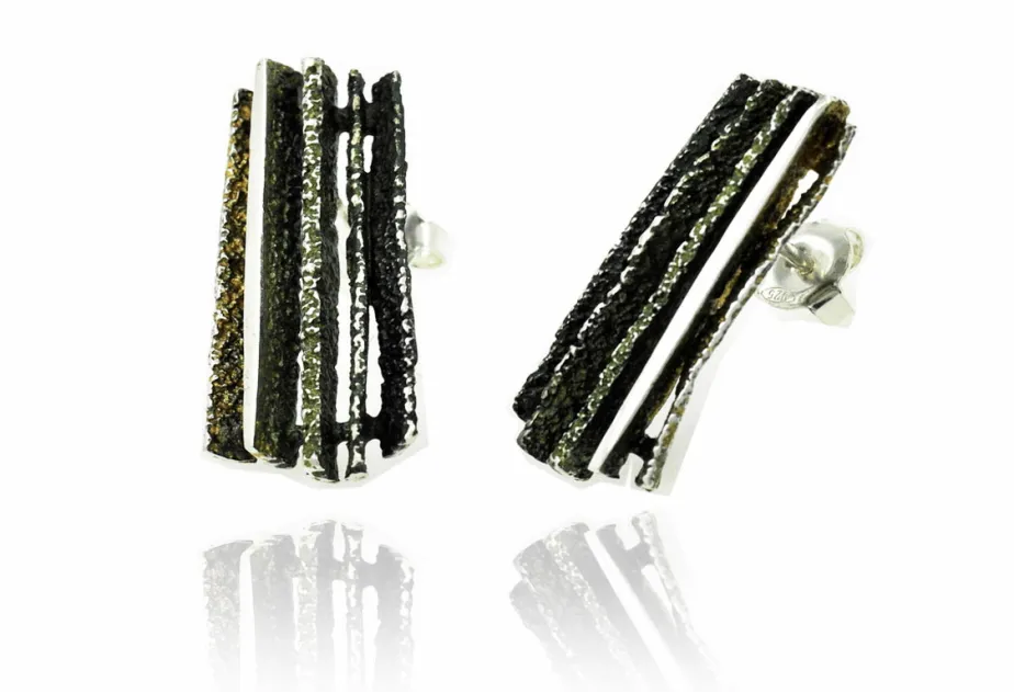 Big lichen-green Junc earrings