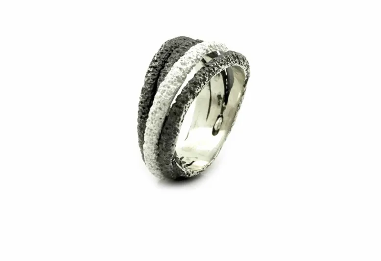 Medium Sira ring