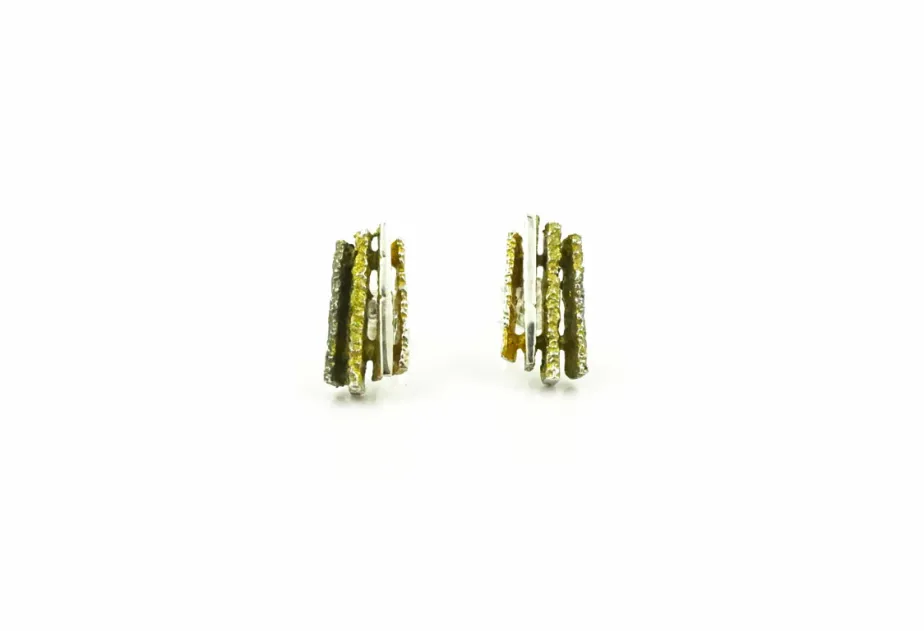 Junc  lichen green small earrings
